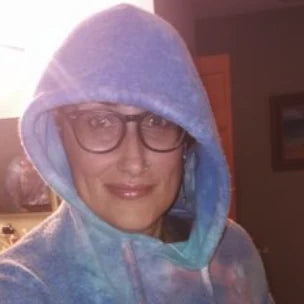 Elyssa wearing her Cloud Cotton hoodie