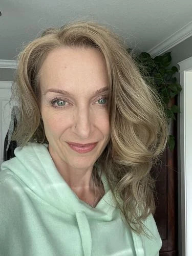 Anuschka wearing her Ocean Mint Cloud Cotton hoodie